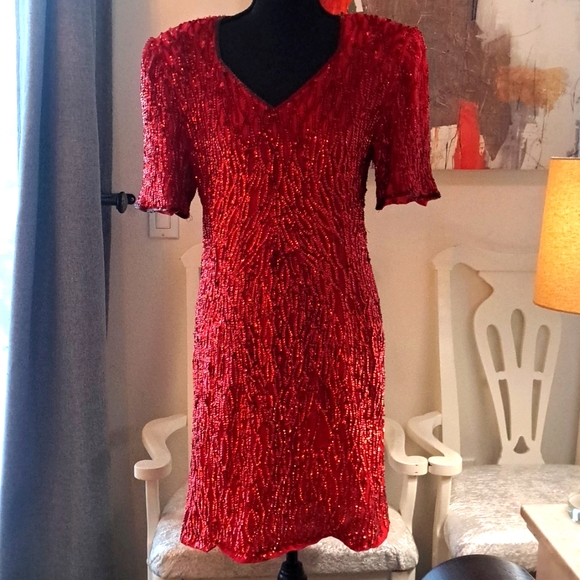 Vintage 80's Mark and John 100% silk beaded party dress in vintage size large. - Picture 4 of 8